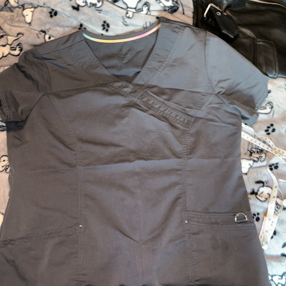 SCRUBSTAR ULTIMATE SCRUB TOP - GRAY - SIZE M
